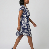 Thea | Robe florale subtile à longueur genou