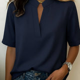 Margaux | Blouse Chic à Col en V et Détail Doré