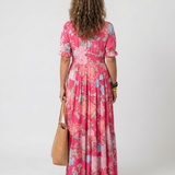 Ione | Robe midi à fleurs à manches courtes et décolleté en V