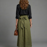 Vera | Ensemble de deux pièces Blouse noire Jupe midi verte olive