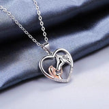 Collier en Zircon en Forme de Cœur avec Fille et Cheval