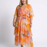 Calista | Robe maxi à décolleté en V, taille à nouer, en couches transparentes